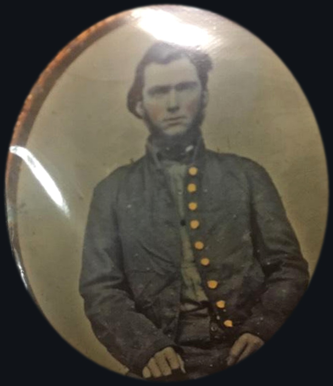 Tintype-style portrait of Frank Richards in a Union uniform, c. 1862, in a gilt oval frame.