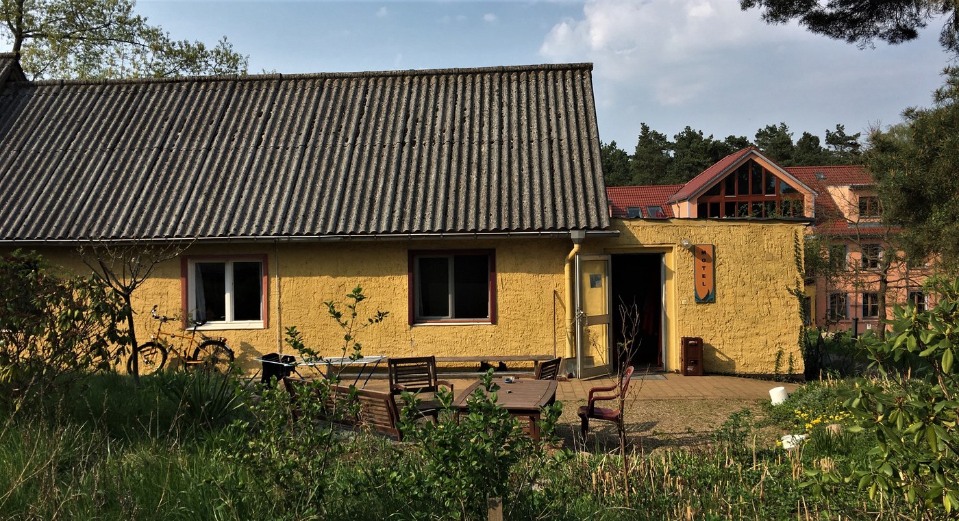 ZEGG motel building (yellow guest house)